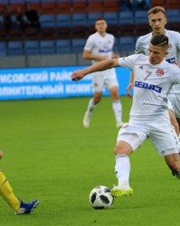  里尔锋线哑火，0-0闷平布雷斯特  