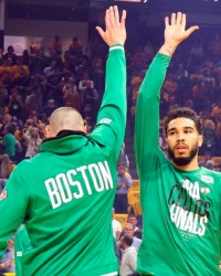  塔图姆单场10三分刷新队史纪录  