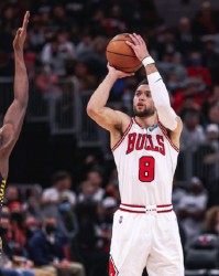  拉文绝平公牛加时负篮网  