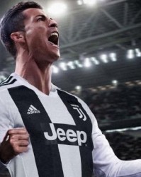  尤文球迷横幅抗议管理层，要求重聘体育总监  